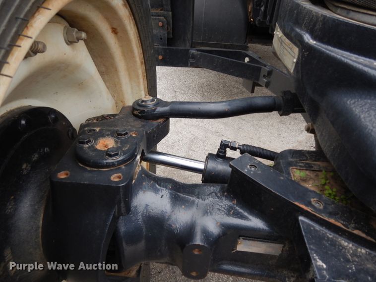 image for item DG6498 New Holland TG215 tractor