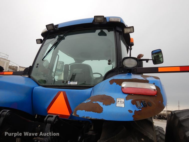 image for item DG6498 New Holland TG215 tractor