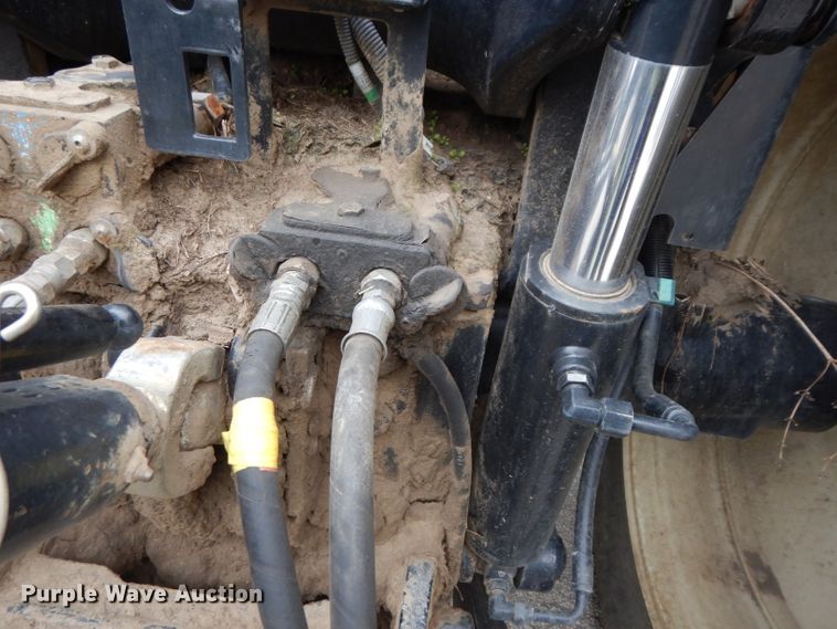 image for item DG6498 New Holland TG215 tractor