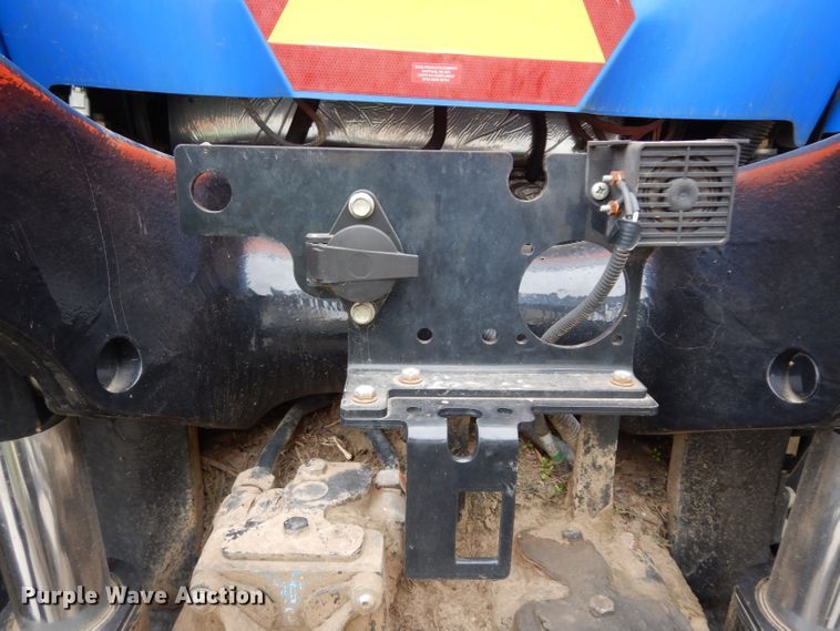 image for item DG6498 New Holland TG215 tractor