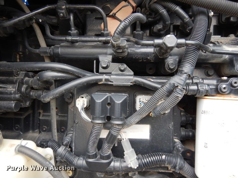 image for item DG6498 New Holland TG215 tractor