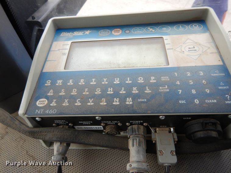 image for item DG6498 New Holland TG215 tractor