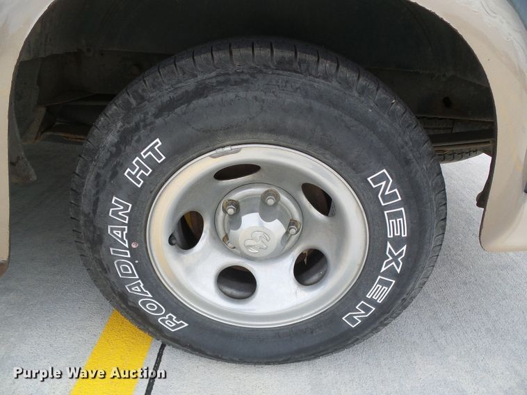 image for item DH4906 1998 Dodge Ram 1500  handicap accessible van