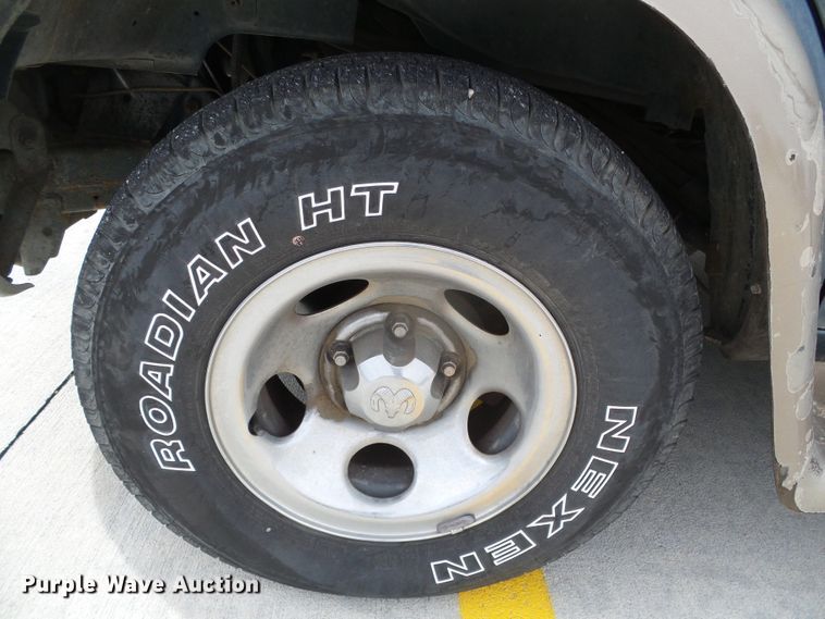 image for item DH4906 1998 Dodge Ram 1500  handicap accessible van