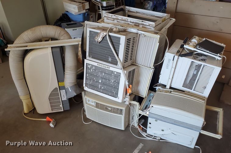 image for item DJ3112 (9) window AC units