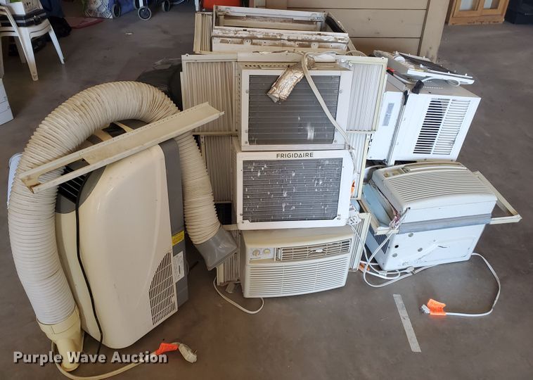 image for item DJ3112 (9) window AC units