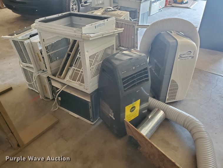 image for item DJ3112 (9) window AC units