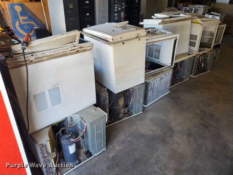 image for item DJ3113 (11) window AC units