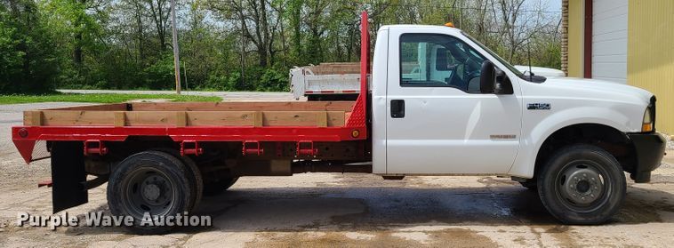 image for item FX9509 2003 Ford F450 Super Duty flatbed truck