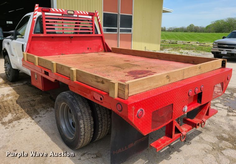 image for item FX9509 2003 Ford F450 Super Duty flatbed truck