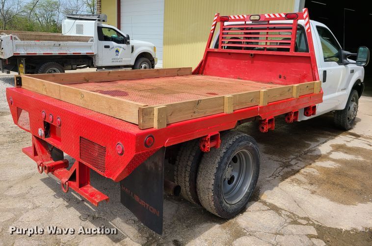 image for item FX9509 2003 Ford F450 Super Duty flatbed truck