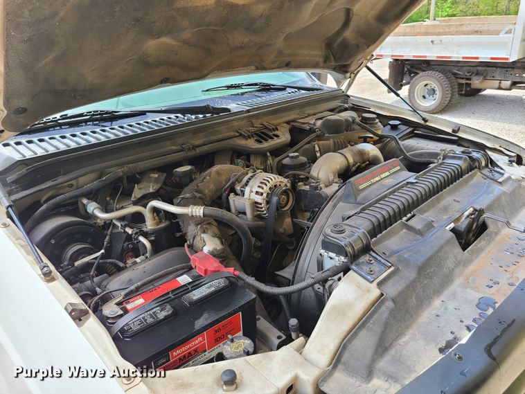 image for item FX9509 2003 Ford F450 Super Duty flatbed truck