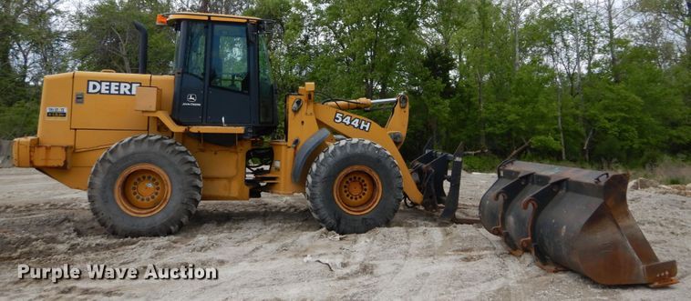 image for item GB9992 2003 John Deere 544H  wheel loader