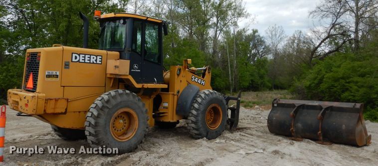 image for item GB9992 2003 John Deere 544H  wheel loader