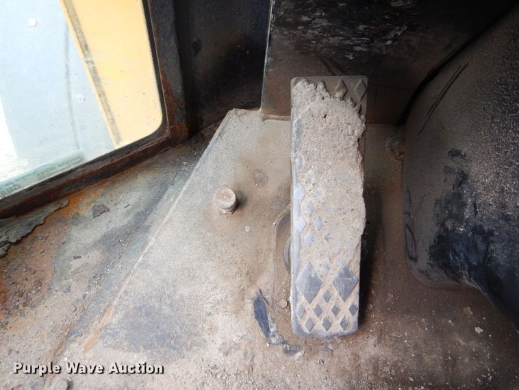 image for item GB9992 2003 John Deere 544H  wheel loader