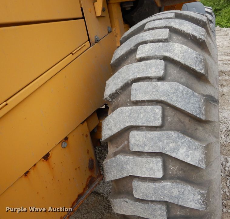 image for item GB9992 2003 John Deere 544H  wheel loader