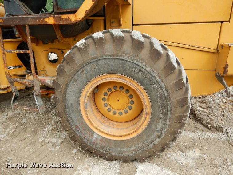image for item GB9992 2003 John Deere 544H  wheel loader