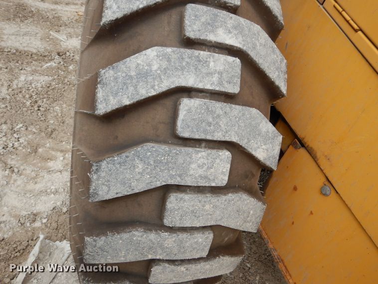 image for item GB9992 2003 John Deere 544H  wheel loader