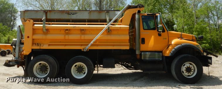 image for item GB9993 2005 International 7600  dump truck