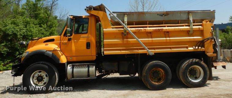 image for item GB9993 2005 International 7600  dump truck