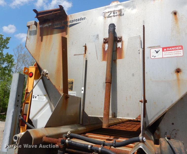 image for item GB9993 2005 International 7600  dump truck