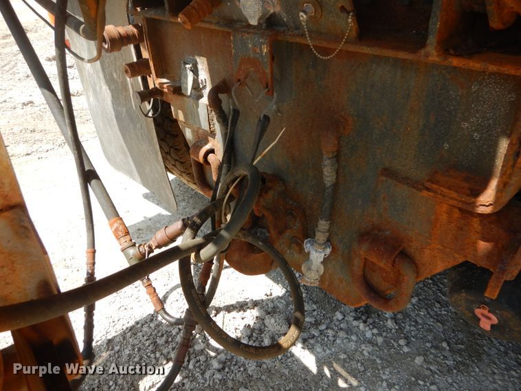 image for item GB9993 2005 International 7600  dump truck