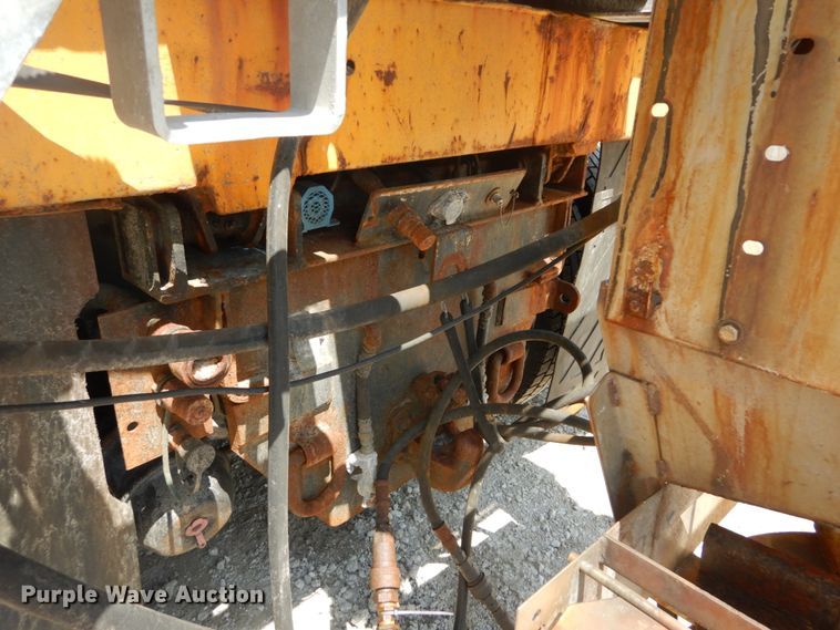 image for item GB9993 2005 International 7600  dump truck