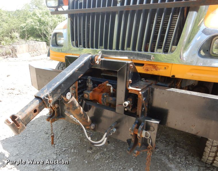 image for item GB9993 2005 International 7600  dump truck