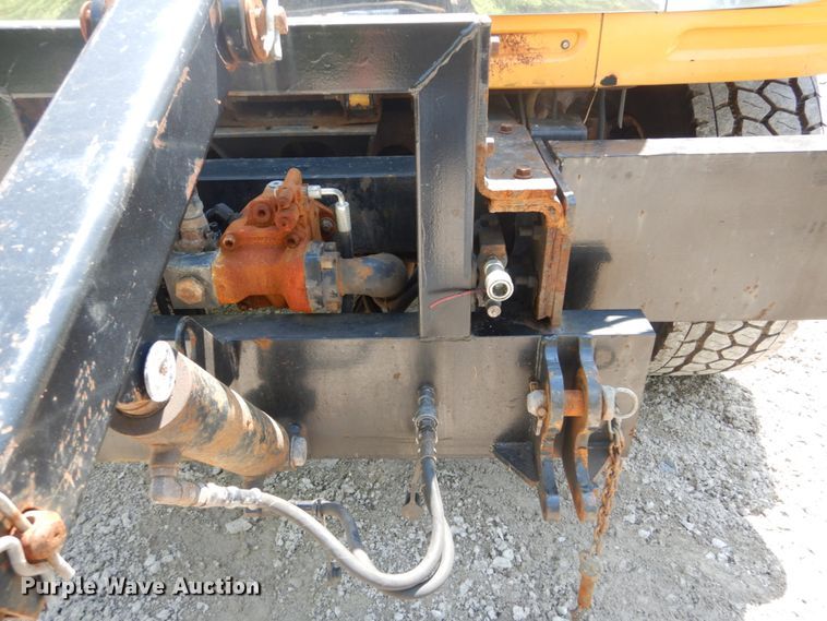 image for item GB9993 2005 International 7600  dump truck