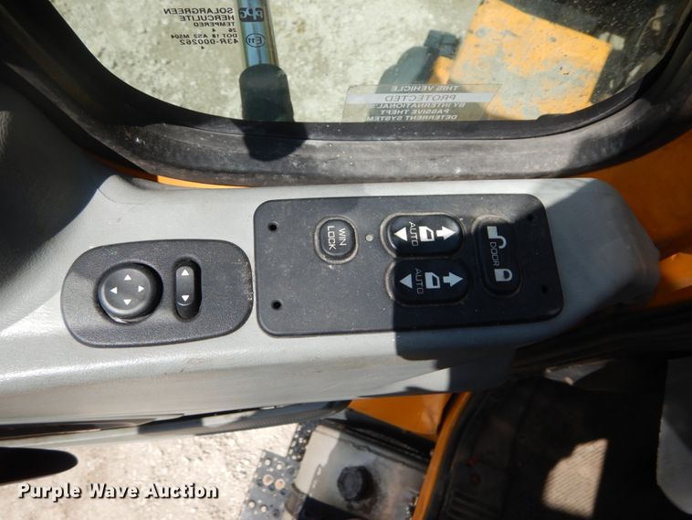 image for item GB9993 2005 International 7600  dump truck