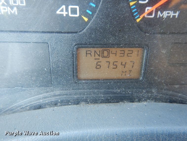 image for item GB9993 2005 International 7600  dump truck