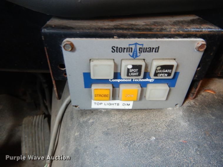 image for item GB9993 2005 International 7600  dump truck