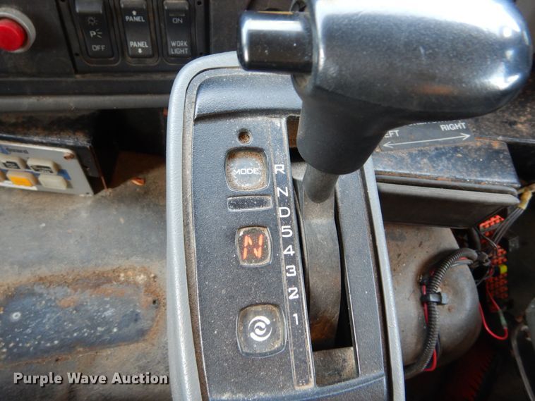 image for item GB9993 2005 International 7600  dump truck