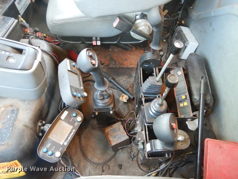 image for item GB9993 2005 International 7600  dump truck