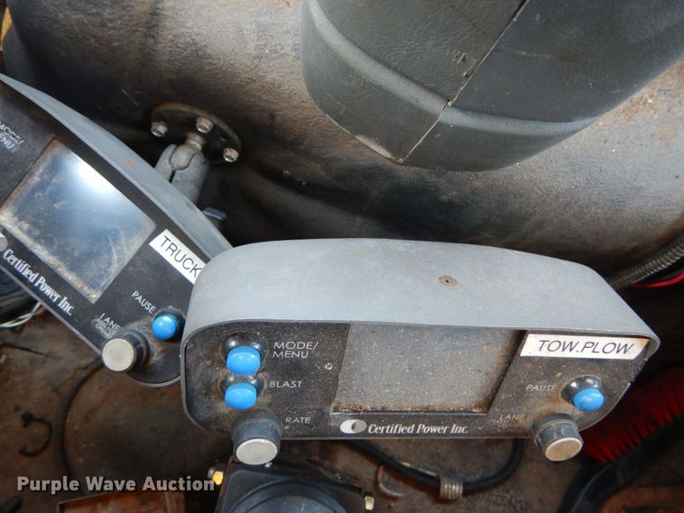 image for item GB9993 2005 International 7600  dump truck