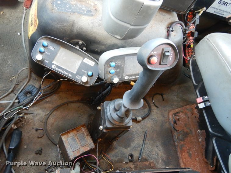 image for item GB9993 2005 International 7600  dump truck