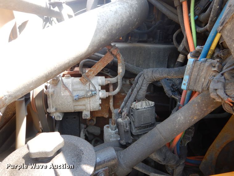 image for item GB9993 2005 International 7600  dump truck