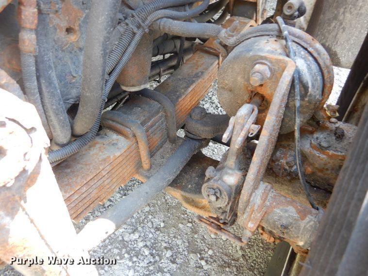 image for item GB9993 2005 International 7600  dump truck