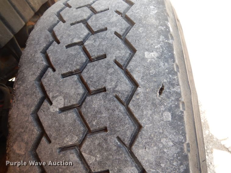 image for item GB9993 2005 International 7600  dump truck