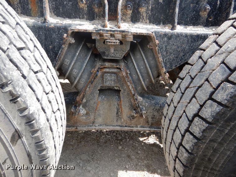 image for item GB9995 2002 International 2554  truck cab and chassis