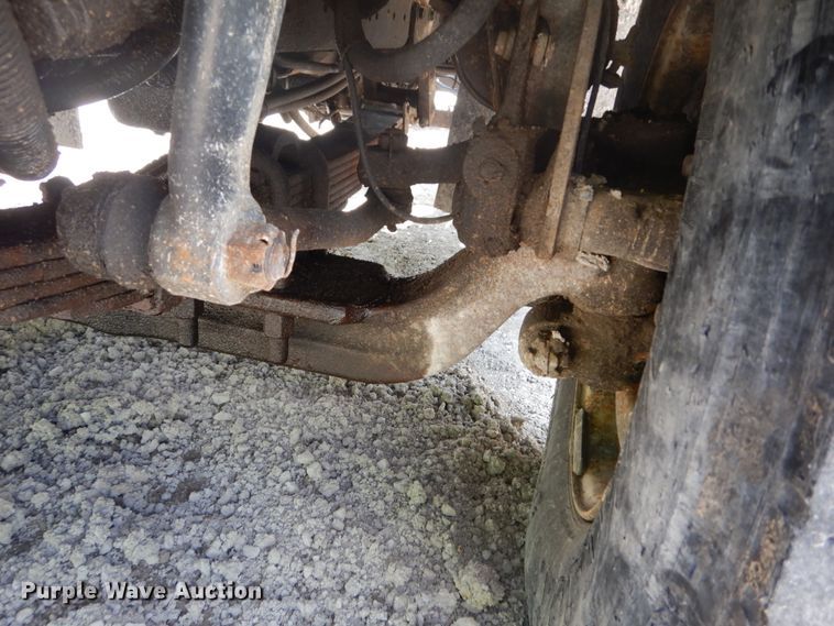 image for item GB9995 2002 International 2554  truck cab and chassis