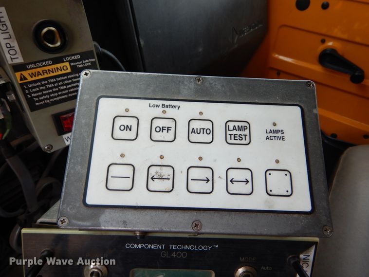 image for item GB9997 2000 International 4900  dump truck