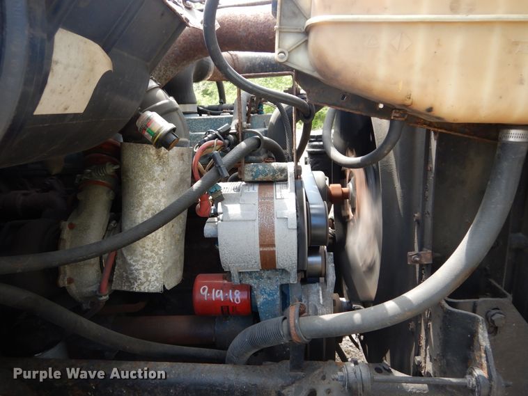 image for item GB9997 2000 International 4900  dump truck