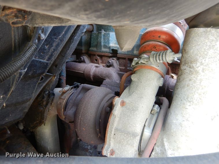 image for item GB9997 2000 International 4900  dump truck