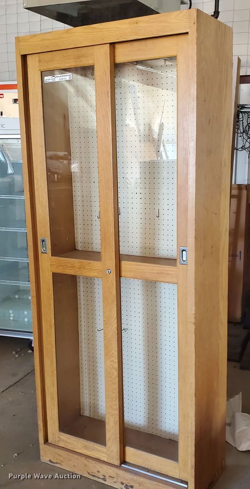 image for item GO9151 Wood cabinet