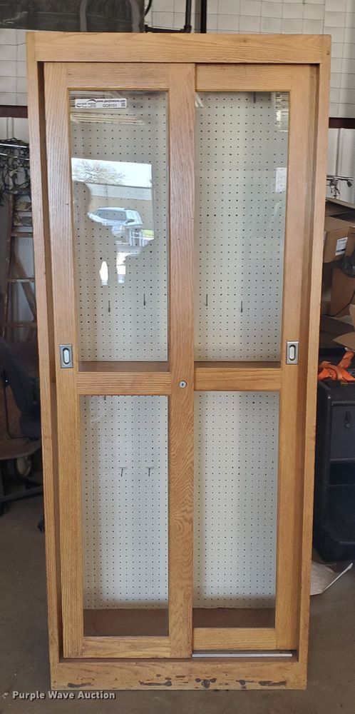 image for item GO9151 Wood cabinet