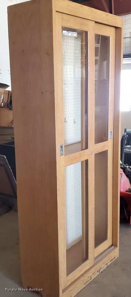 image for item GO9151 Wood cabinet