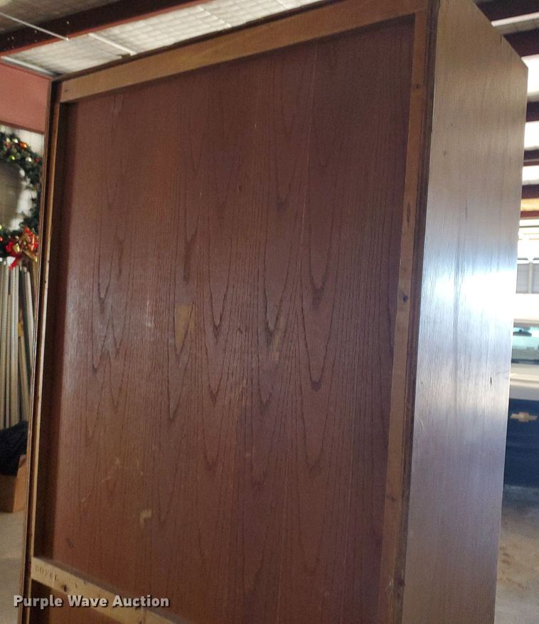 image for item GO9151 Wood cabinet