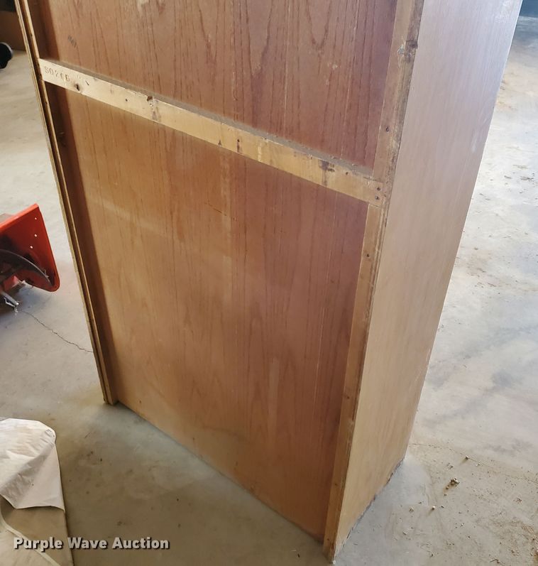 image for item GO9151 Wood cabinet