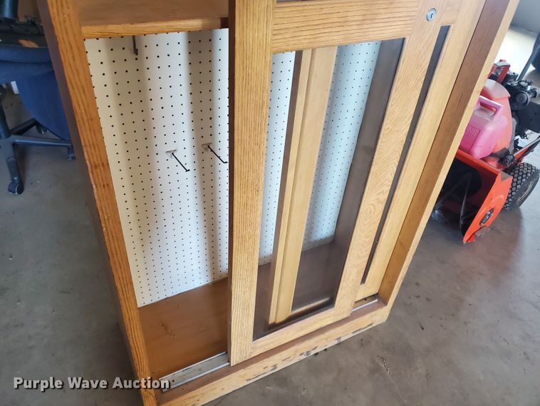 image for item GO9151 Wood cabinet